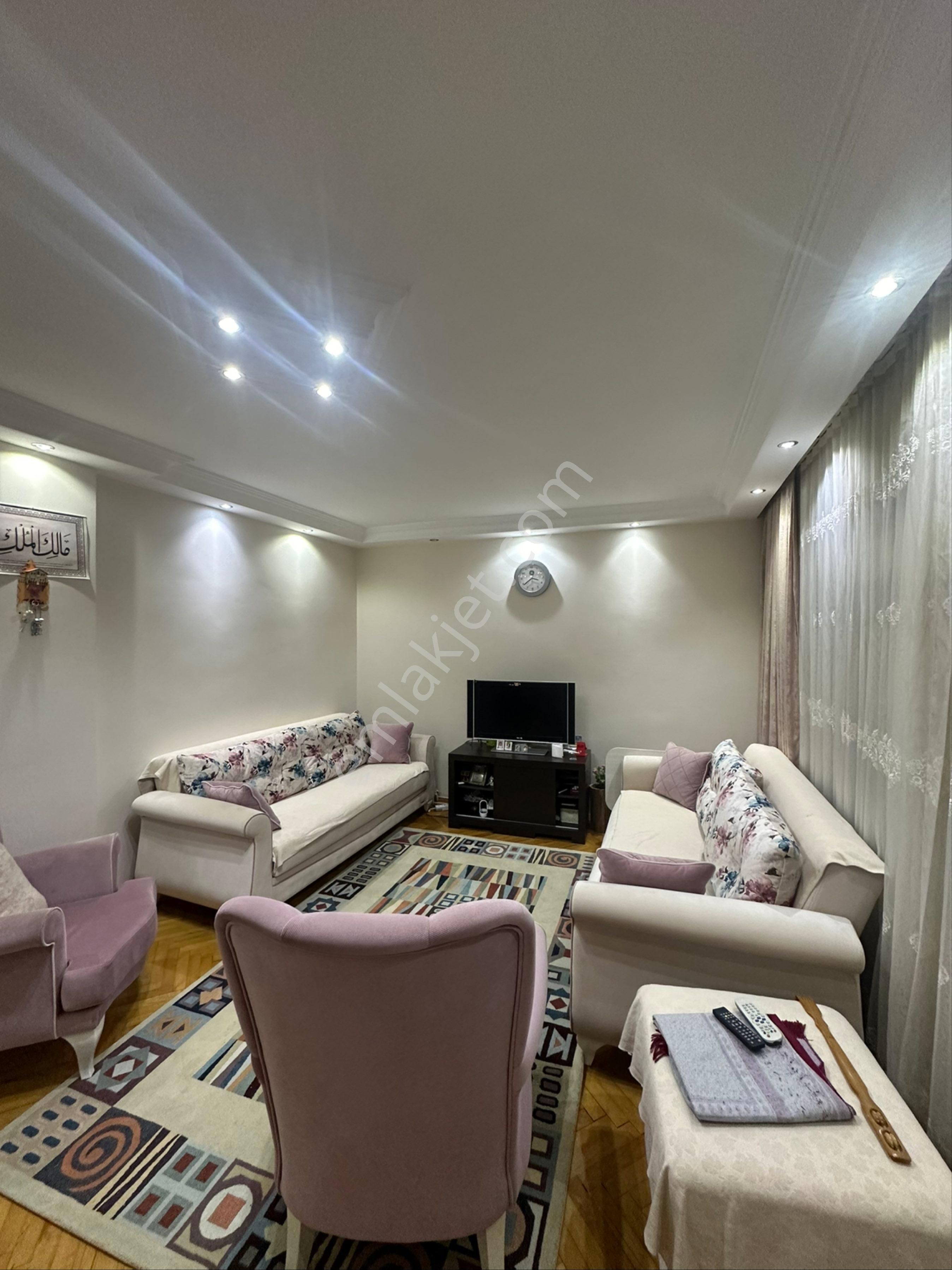 Kuzguncuk Yakını İcadiye De 2+1 Manzaralı - Görsel 15