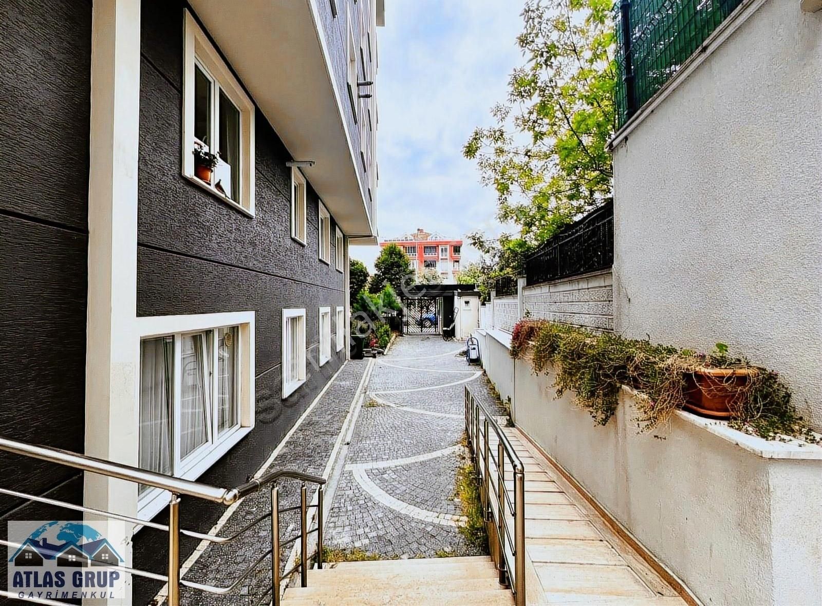 Gürpınar Merkez De Sıfır Site İçinde Geniş M2 2+1 Satılık Daire