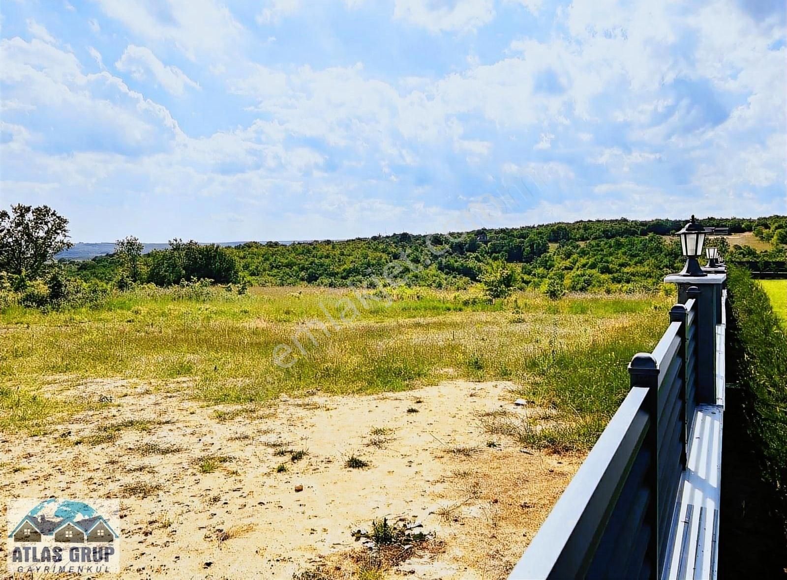 Çatalca İhsaniyede Kuş Sesleri Ve Doğa İçinde Satılık Tarla