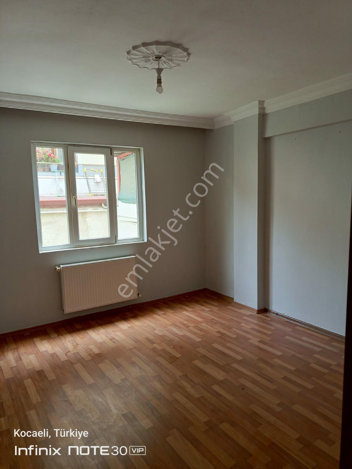 Kocaeli Karteoe Ataevler Mahallesinde 3+1 İkinci Kat 18000tl