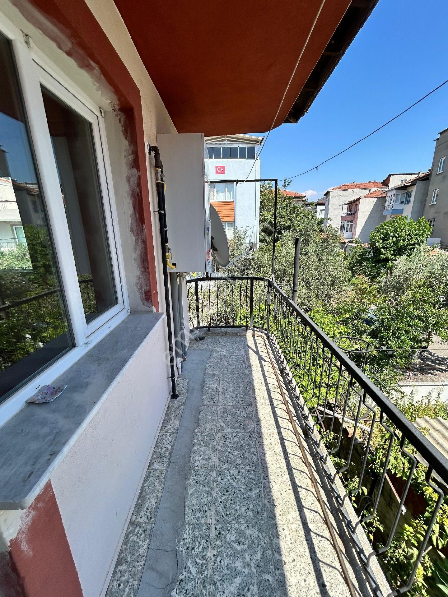 Manisa Akhisar Ulucami Mah. Güplüce 120m² Kiralık 3+1 Daire 11.000tl