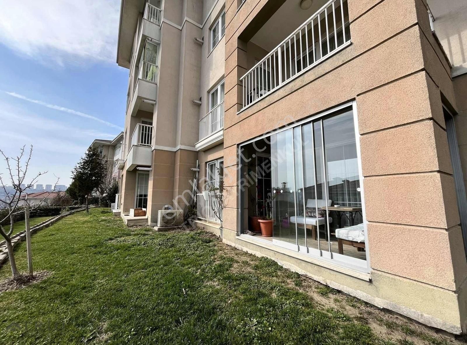 Bahçeşehir Estonşehir 3.mahalle'de Kiralık Bahçeli 2+1 Boş Daire