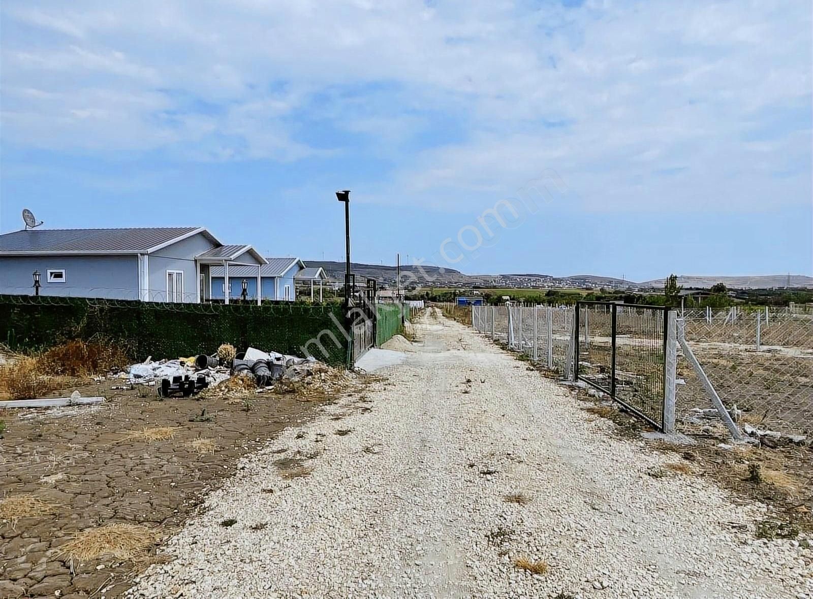 Çatalca Elbasan'da 250m2 Yerleşimin İçinde Elektrik Bağlı - Görsel 9