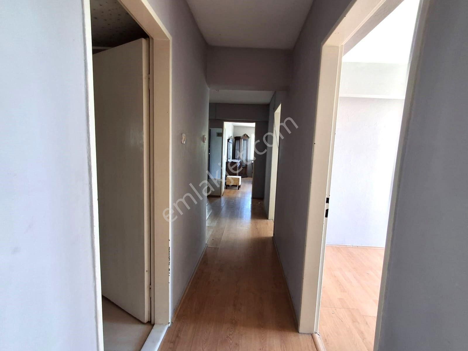 Çiğli Evka 5 'de Merkezi Konumda Ara Kat Kiralık 3+1 Daire - Görsel 22