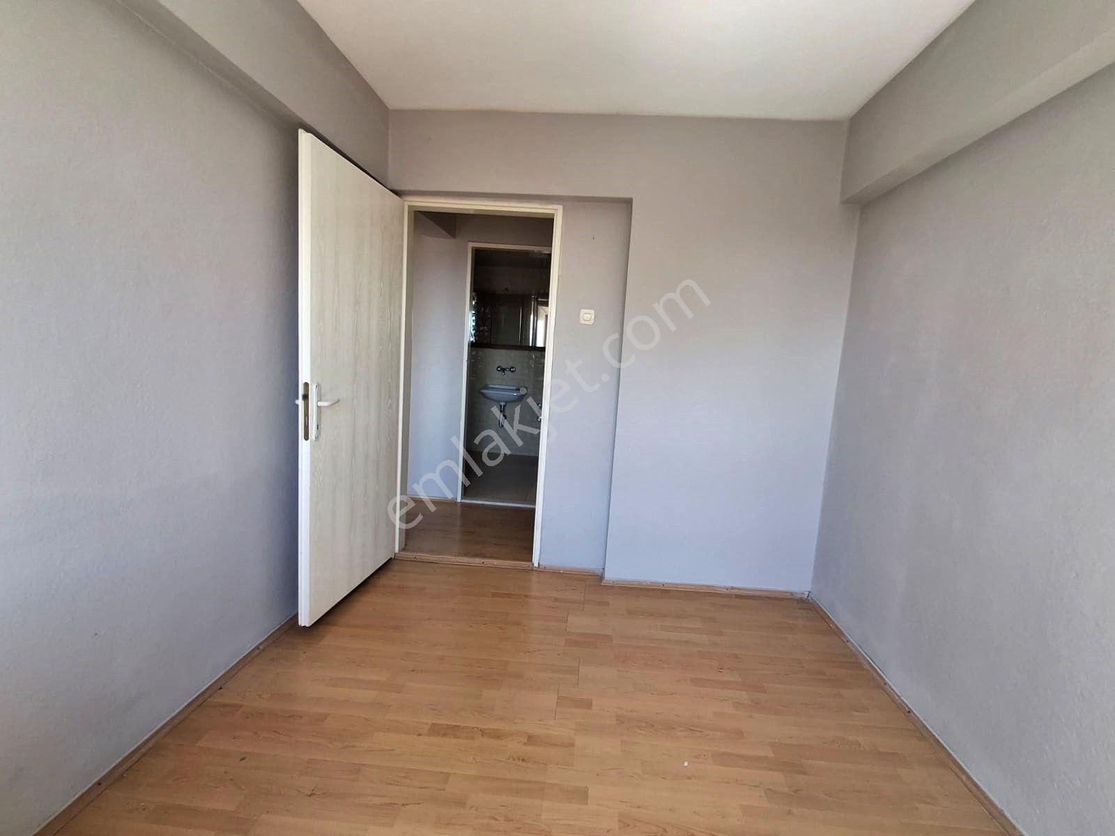 Çiğli Evka 5 'de Merkezi Konumda Ara Kat Kiralık 3+1 Daire - Görsel 27