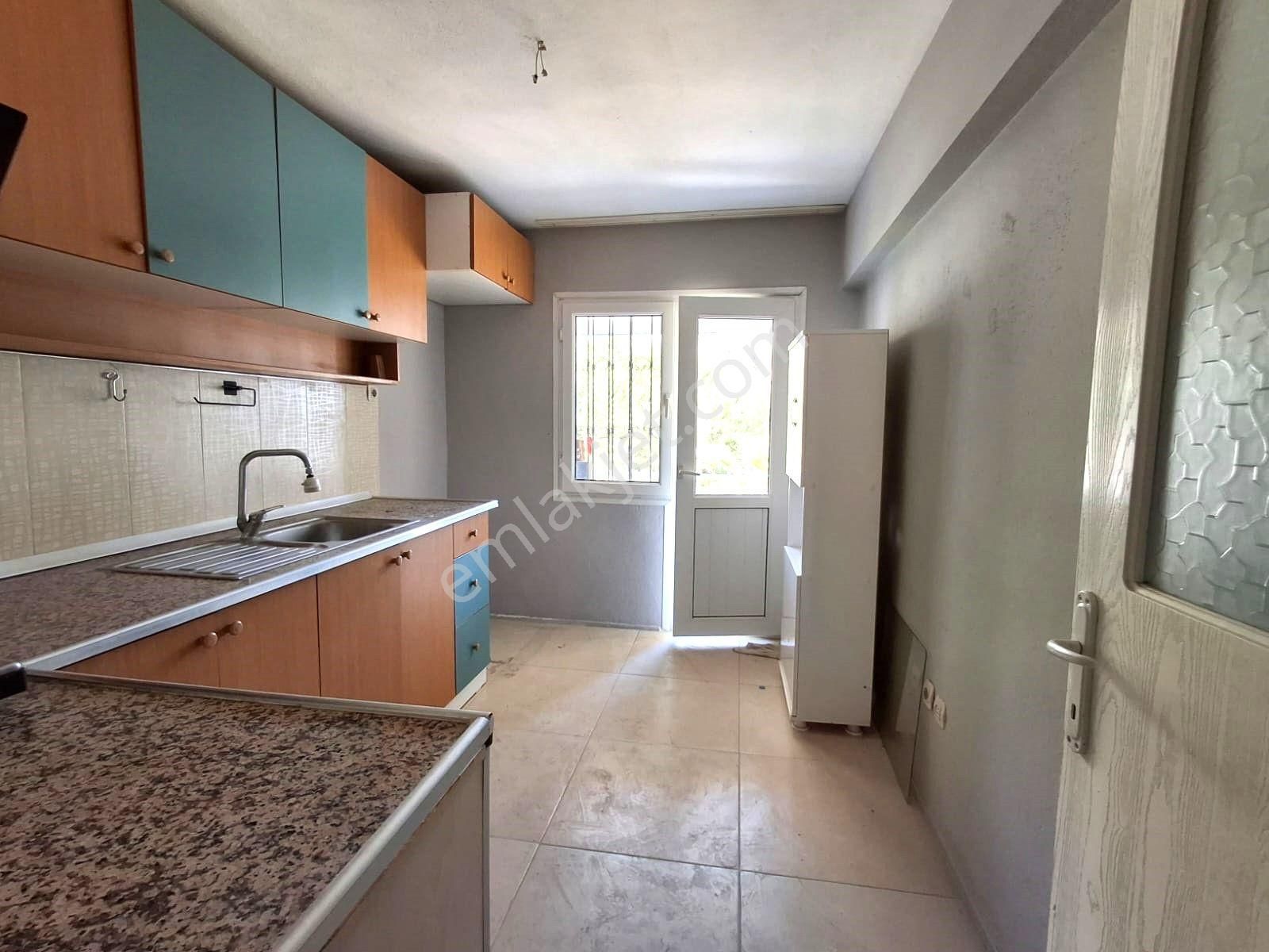 Çiğli Evka 5 'de Merkezi Konumda Ara Kat Kiralık 3+1 Daire - Görsel 15