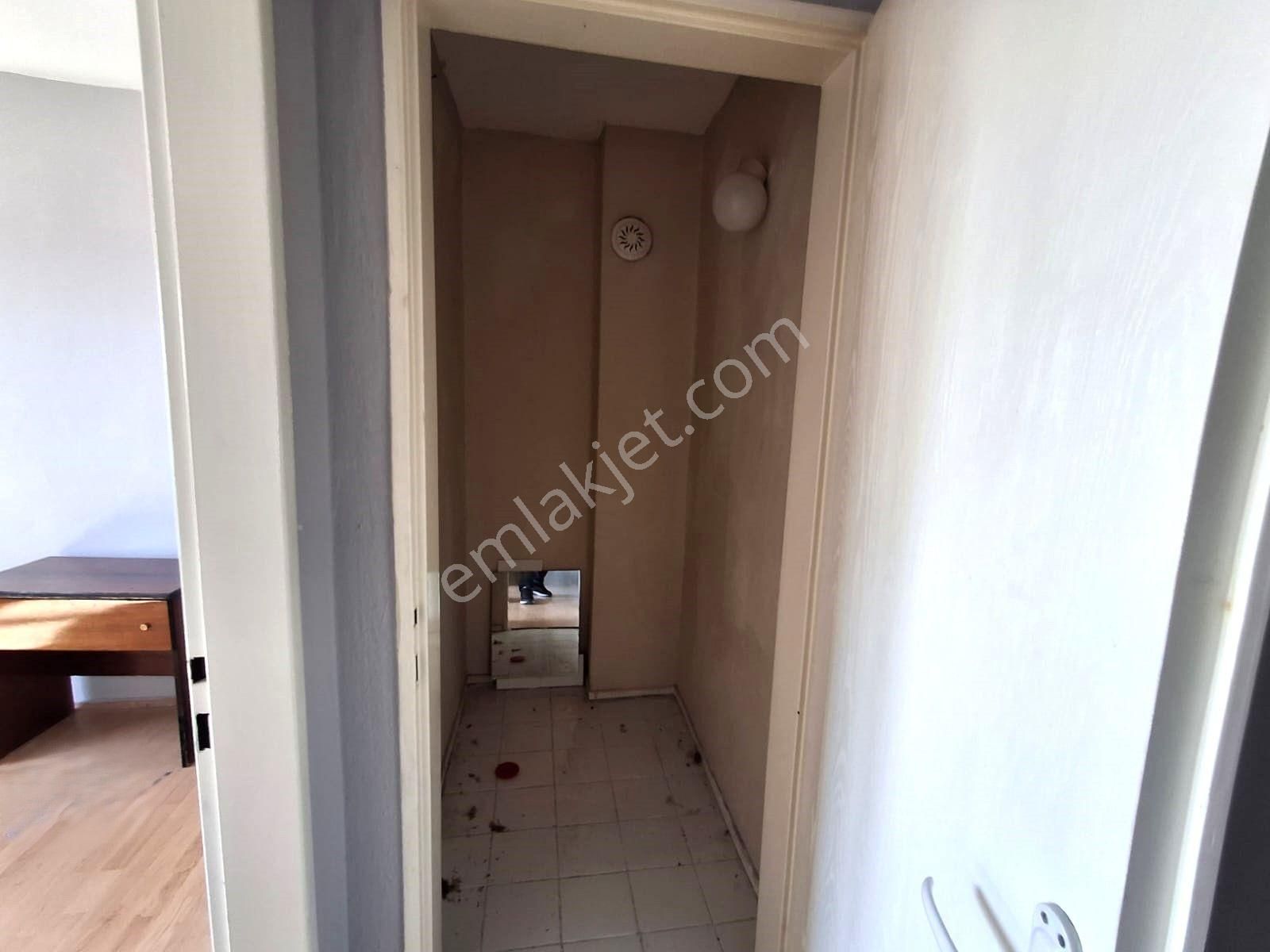 Çiğli Evka 5 'de Merkezi Konumda Ara Kat Kiralık 3+1 Daire - Görsel 28