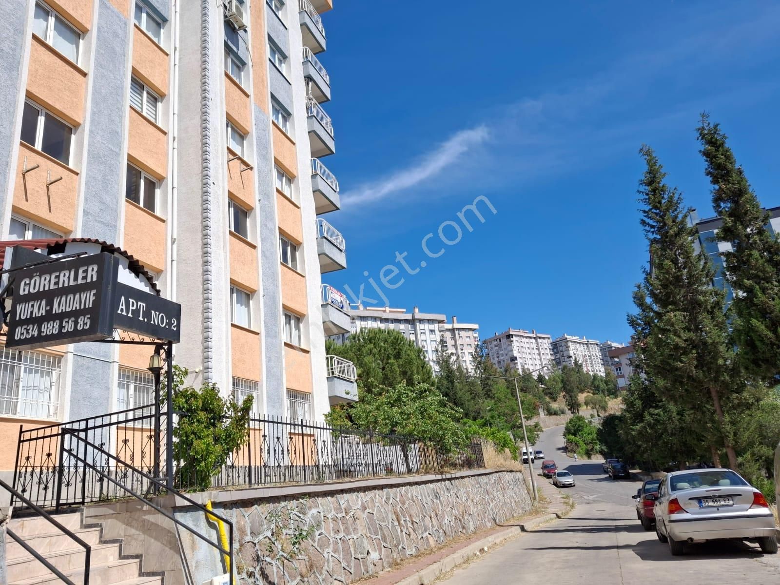 Çiğli Evka 5 'de Merkezi Konumda Ara Kat Kiralık 3+1 Daire - Görsel 2