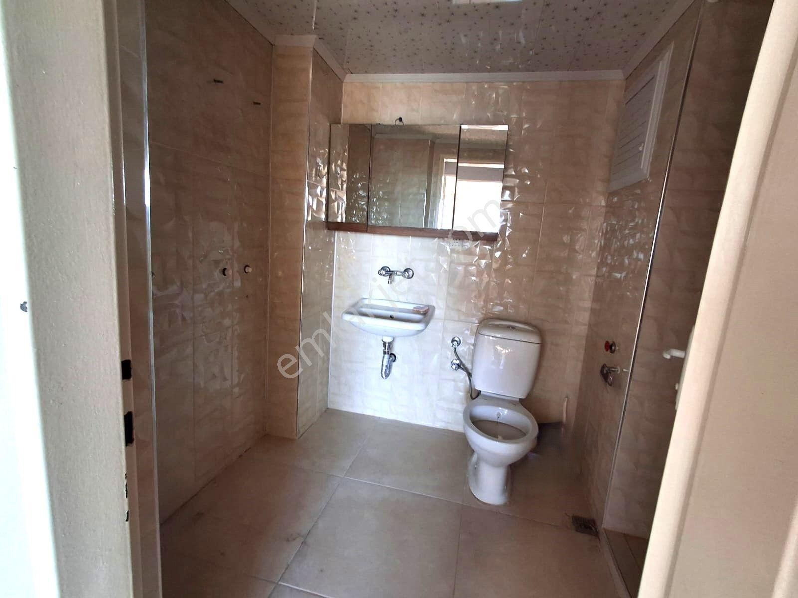 Çiğli Evka 5 'de Merkezi Konumda Ara Kat Kiralık 3+1 Daire - Görsel 29