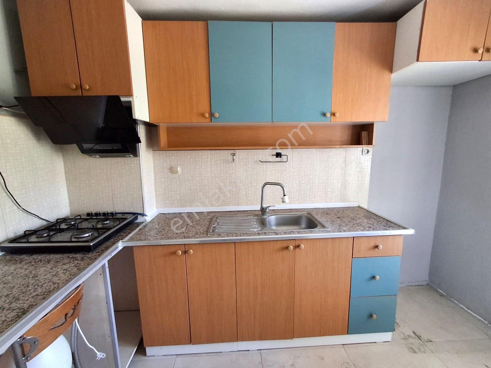 Çiğli Evka 5 'de Merkezi Konumda Ara Kat Kiralık 3+1 Daire - Görsel 16