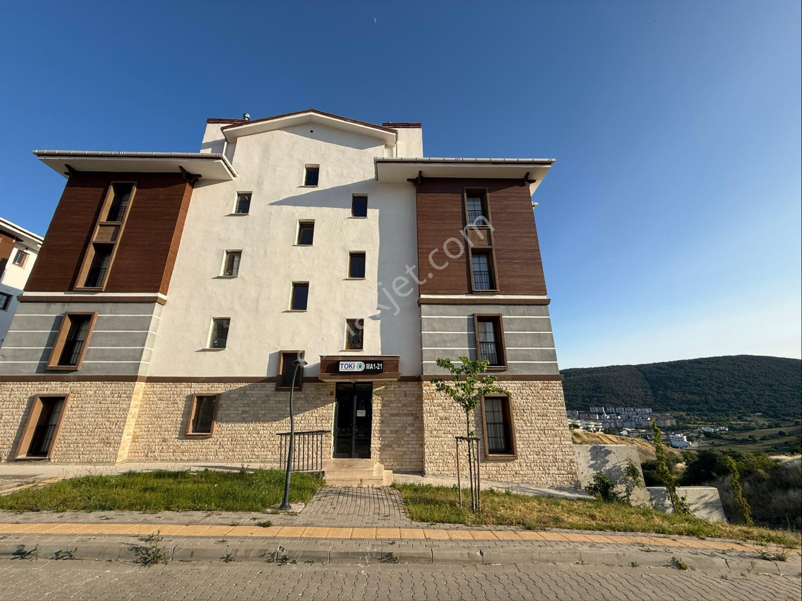 Balıkesir Karesi Tokide Tüm Ödemeleri Yapılmış Tapusu Hazır Satılık Ara Kat 2+1daire