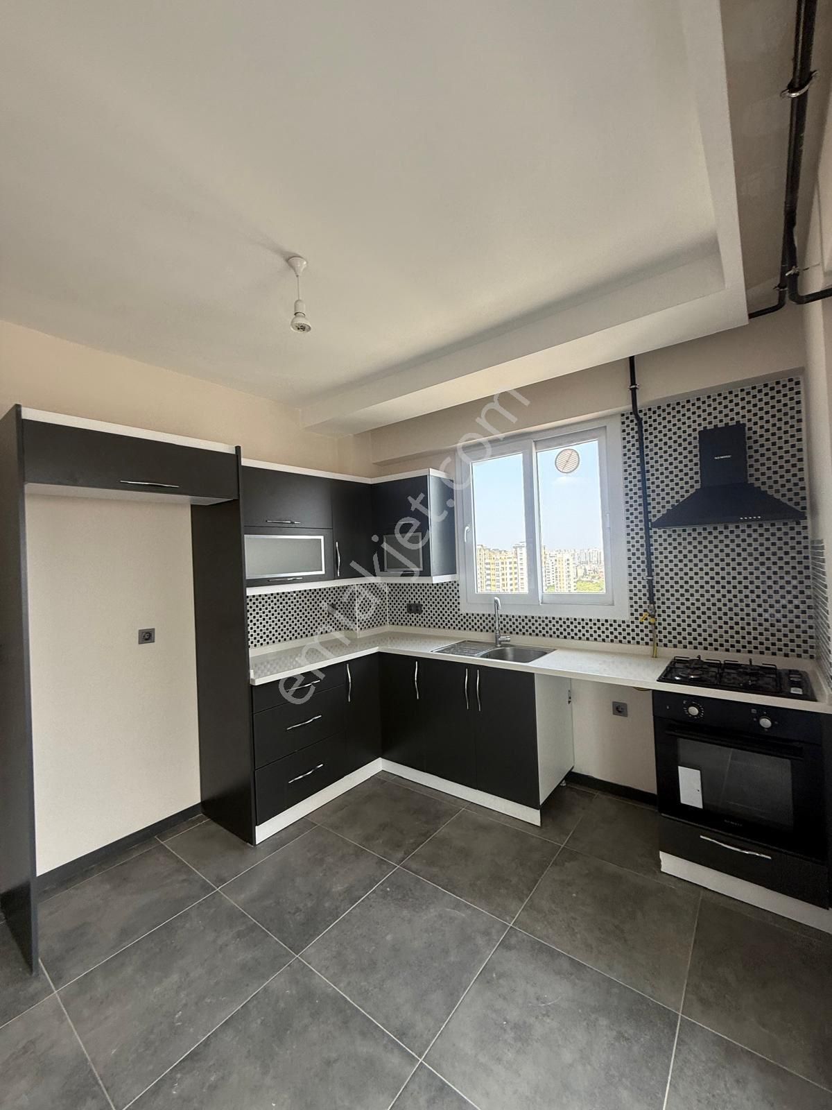 Laviniadan Aydınların İncisi Güv.site 4+1 K.mutfak Kiralık Daire