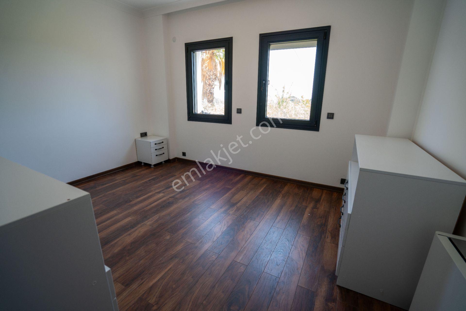 Datça Emecik'te 950 M2 Arsada Deniz Manzaralı 4+1 Havuzlu Villa - Görsel 11
