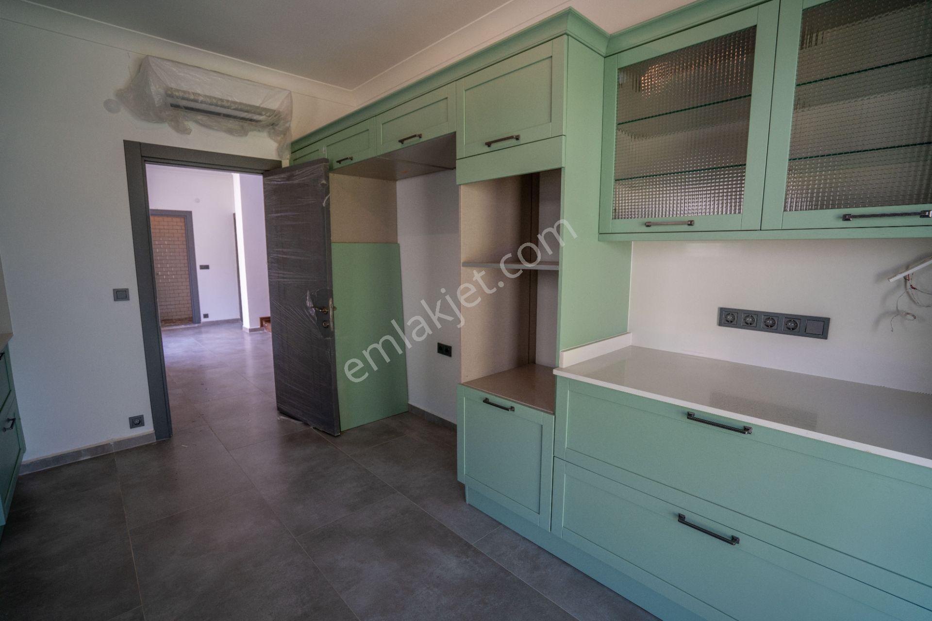 Datça Emecik'te 950 M2 Arsada Deniz Manzaralı 4+1 Havuzlu Villa - Görsel 10