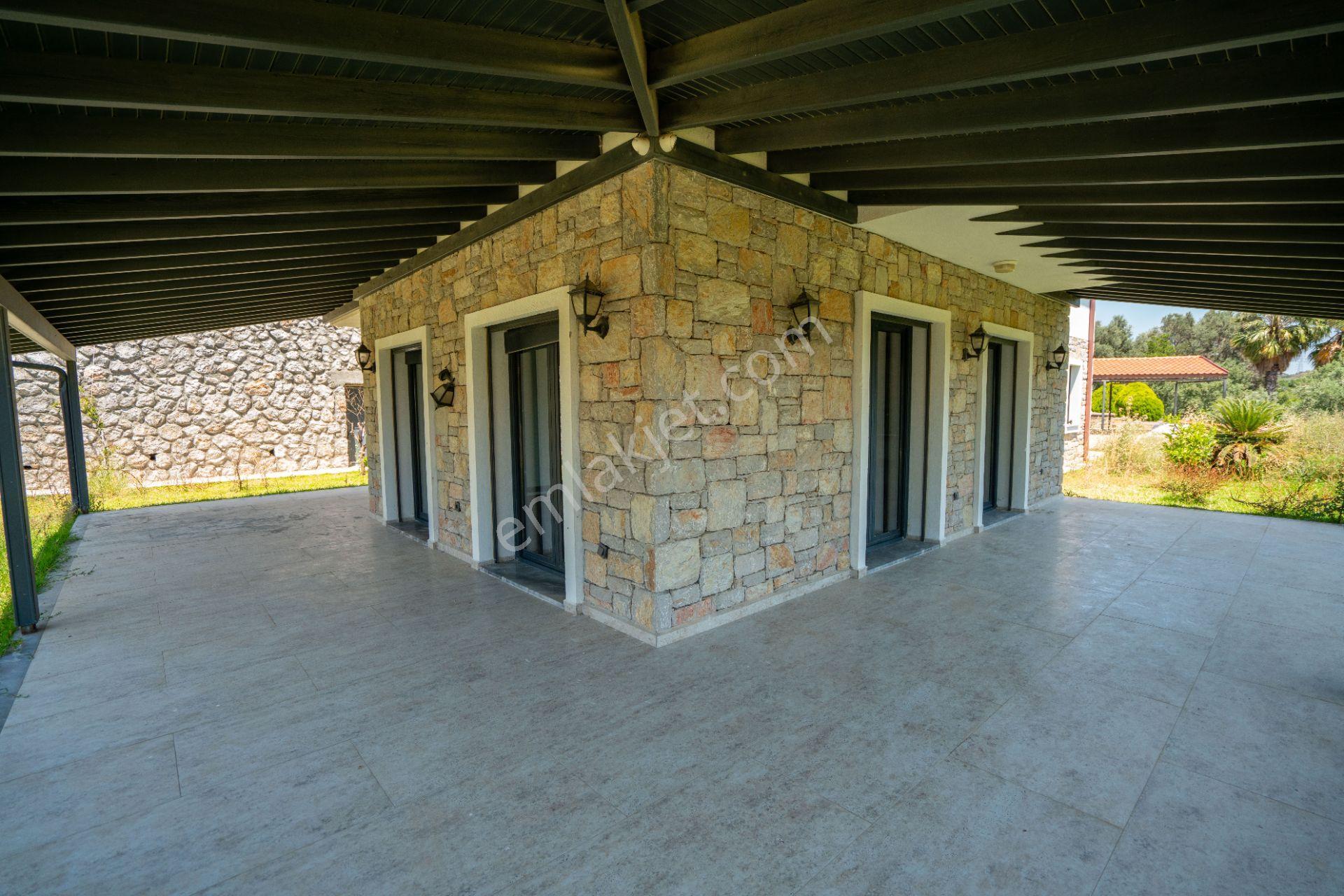 Datça Emecik'te 950 M2 Arsada Deniz Manzaralı 4+1 Havuzlu Villa - Görsel 4