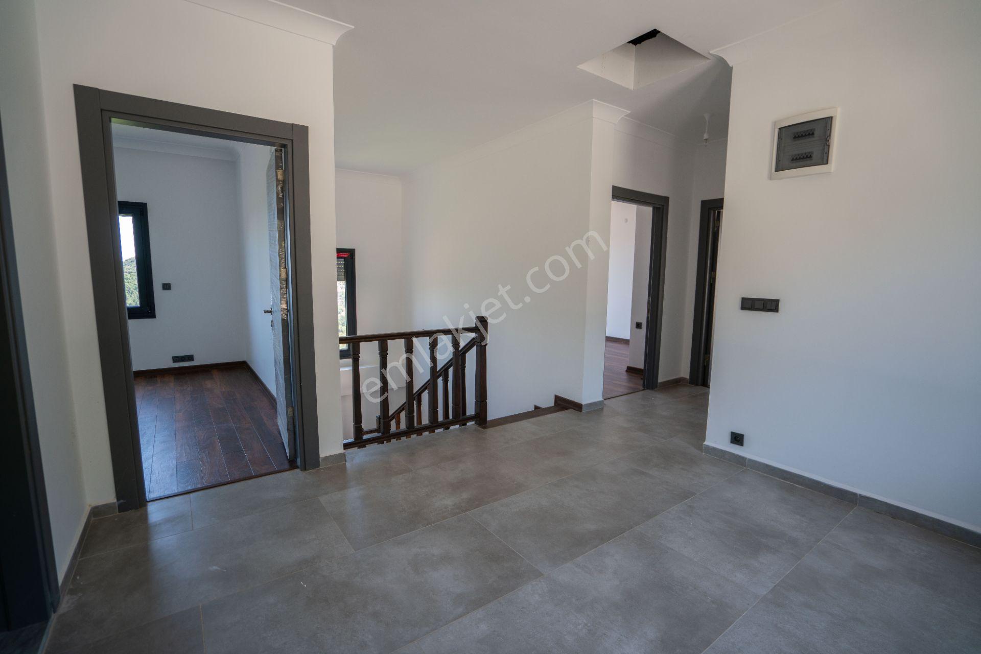 Datça Emecik'te 950 M2 Arsada Deniz Manzaralı 4+1 Havuzlu Villa - Görsel 18