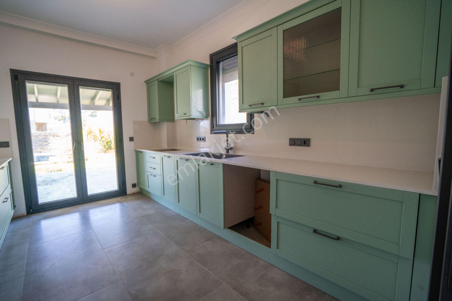 Datça Emecik'te 950 M2 Arsada Deniz Manzaralı 4+1 Havuzlu Villa - Görsel 9