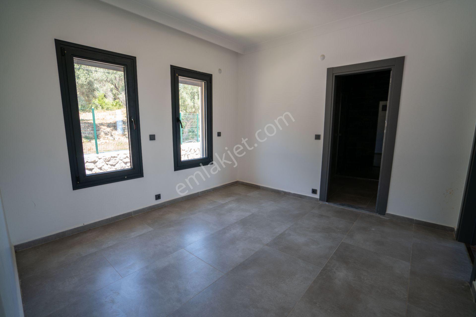 Datça Emecik'te 950 M2 Arsada Deniz Manzaralı 4+1 Havuzlu Villa - Görsel 16