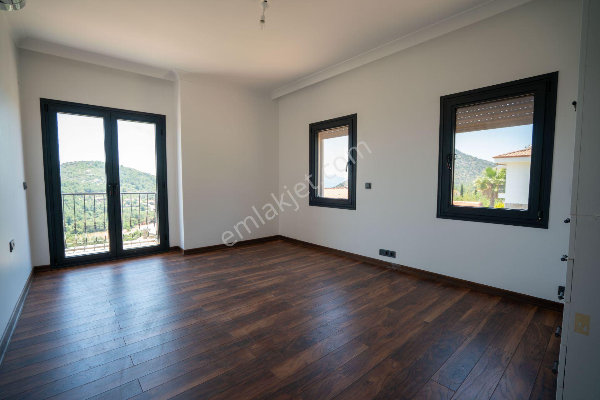 Datça Emecik'te 950 M2 Arsada Deniz Manzaralı 4+1 Havuzlu Villa - Görsel 20