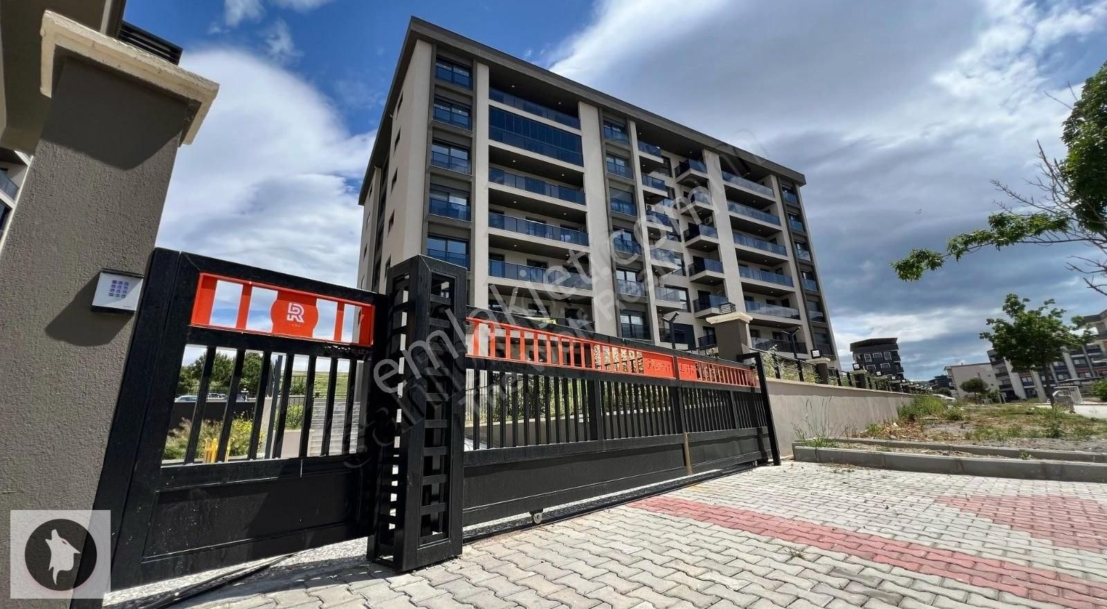 Menemen Koyunderede Site İçerisinde Satılık 3+1 Arakat Daire