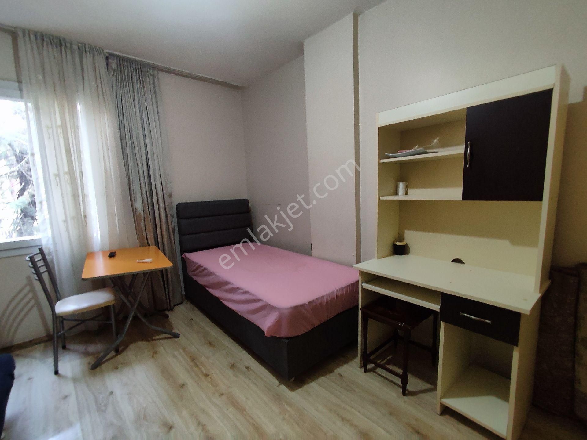 Beyaz Evler 1+0 Asansörlü