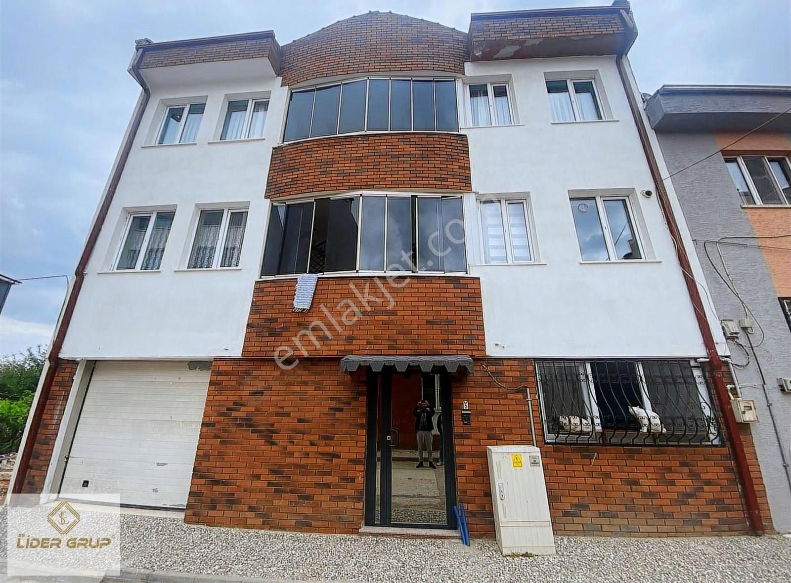 Eslider Emlaktan Satılık Çamlıca Da 6+1