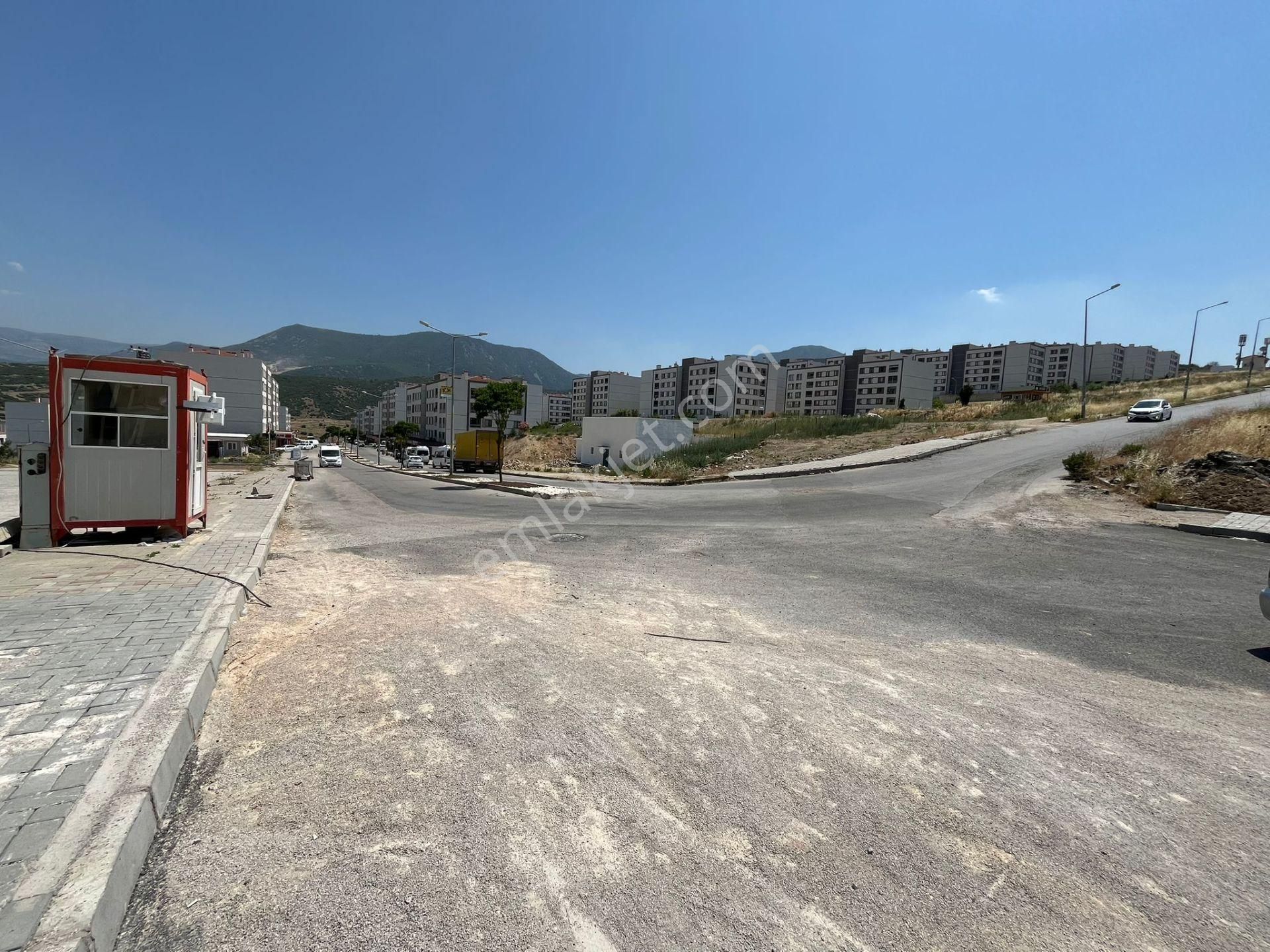 Akgedik Zeki Emlak'tan Toki 4.etap İşlek Cadde'de Kiralık İşyeri - Görsel 2