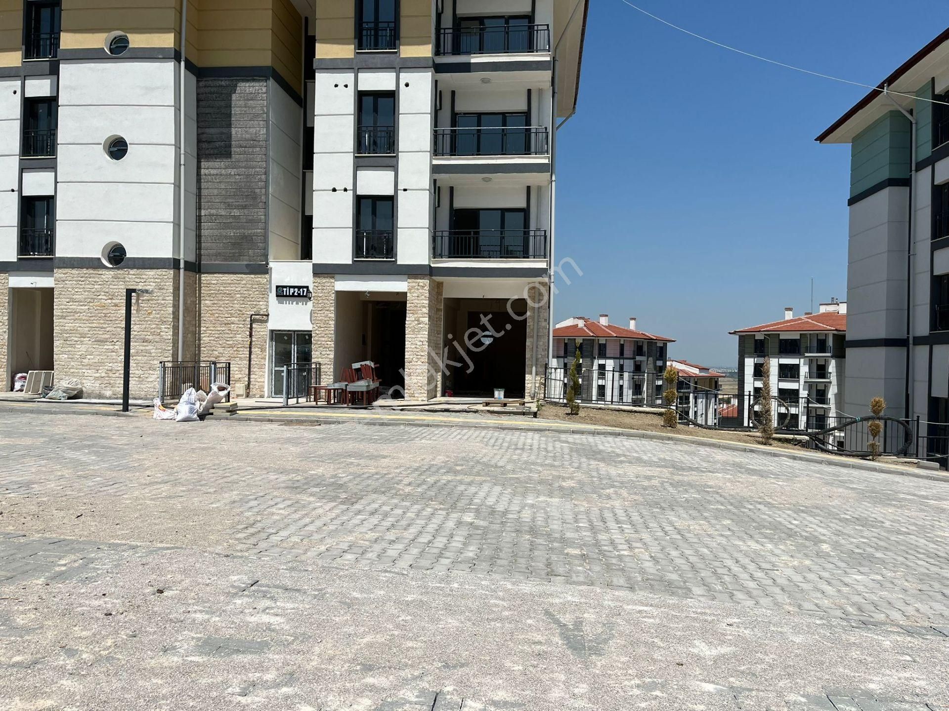 Akgedik Zeki Emlak'tan Toki 4.etap İşlek Cadde'de Kiralık İşyeri - Görsel 6