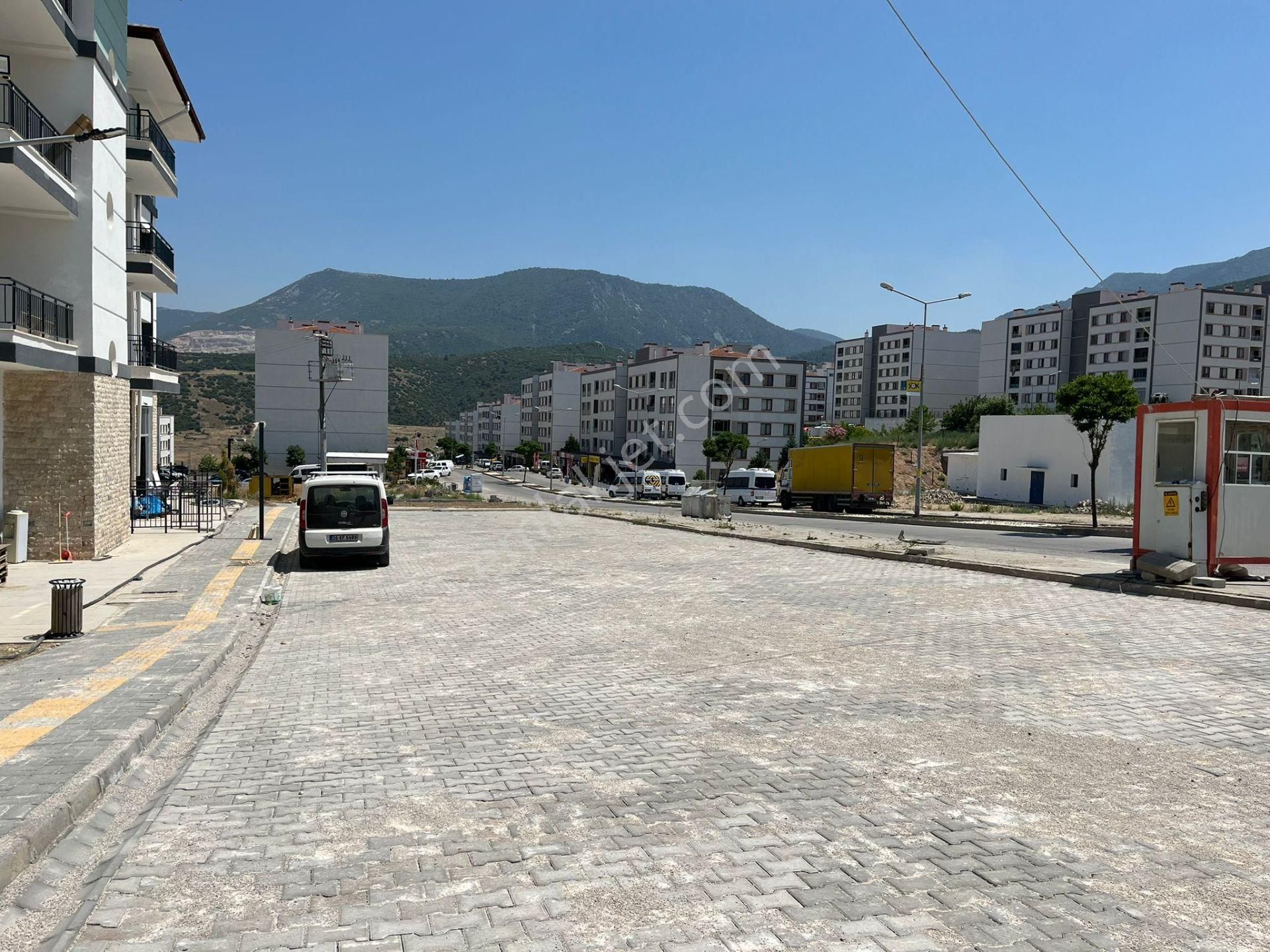 Akgedik Zeki Emlak'tan Toki 4.etap İşlek Cadde'de Kiralık İşyeri - Görsel 7