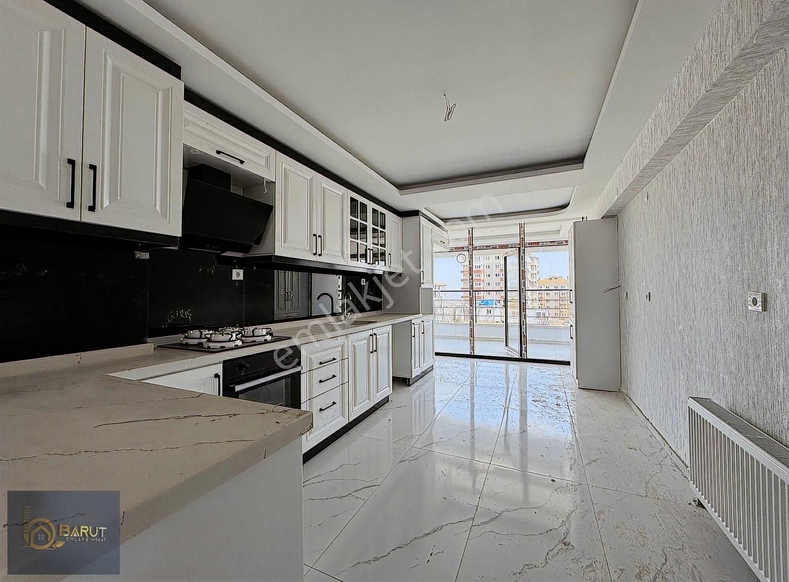 Barut Emlaktan Tutulan Bölge Cadde Üzeri G.odalı Sıfır Uygun 4+1