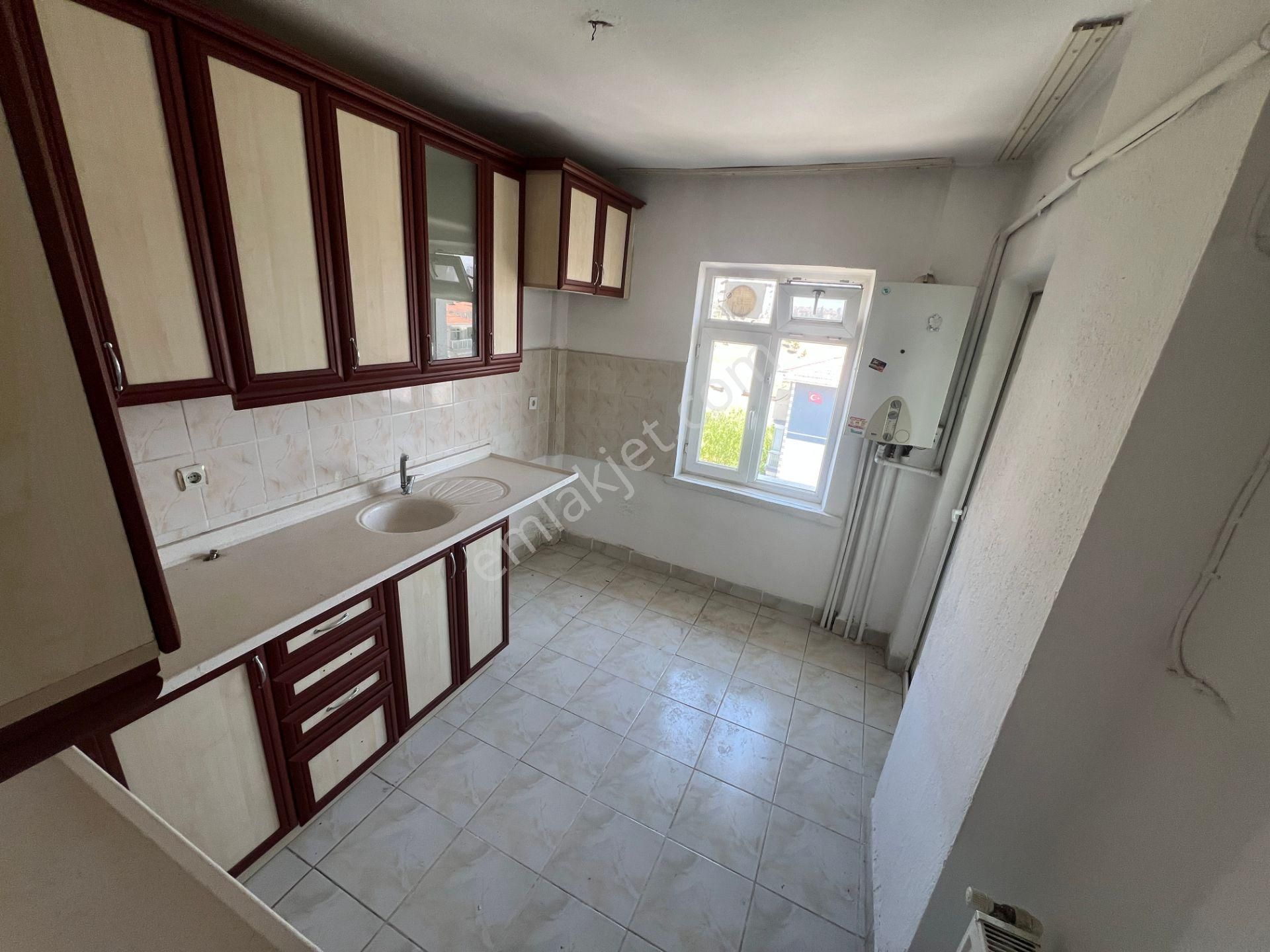 Sincan Gaziosmanpaşa Mah Ön Cephe Katta 3+1 Satılık Daire
