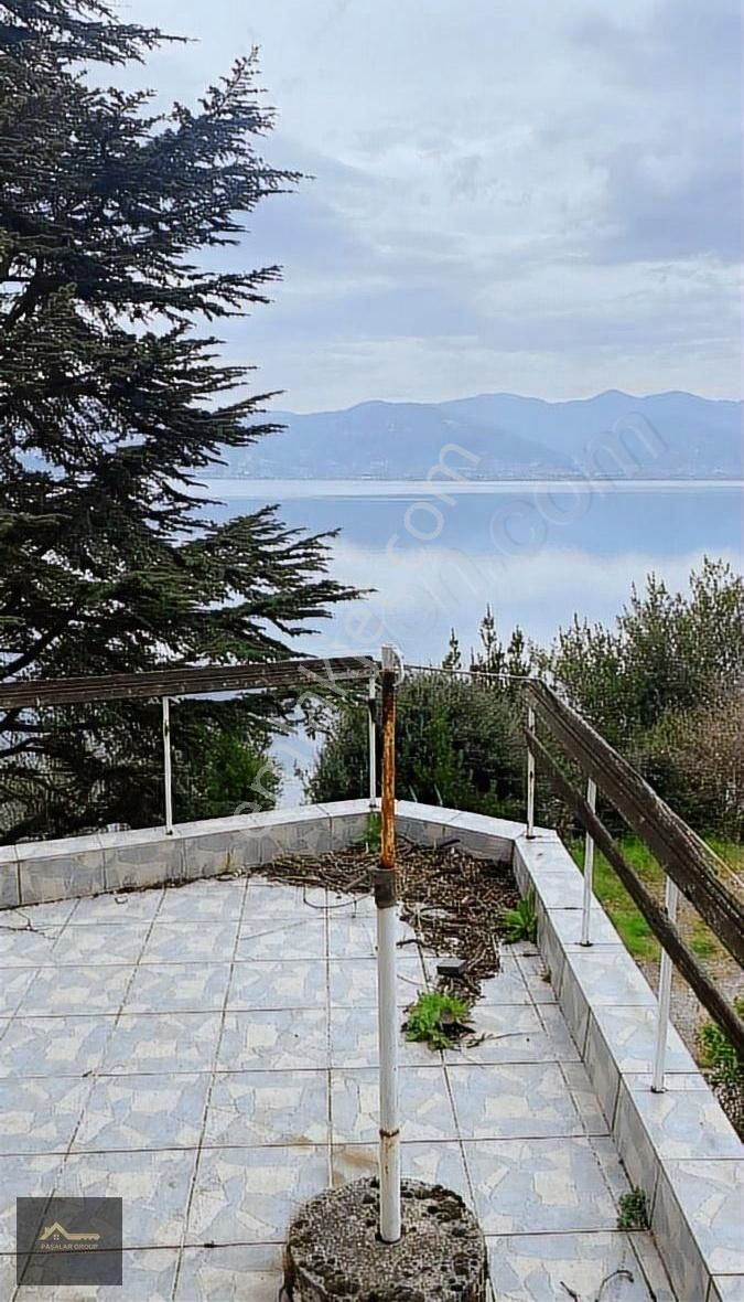 Serdivan Aşağıdereköy'de Muhteşem Sapanca Göl Manzaralı Müstakil
