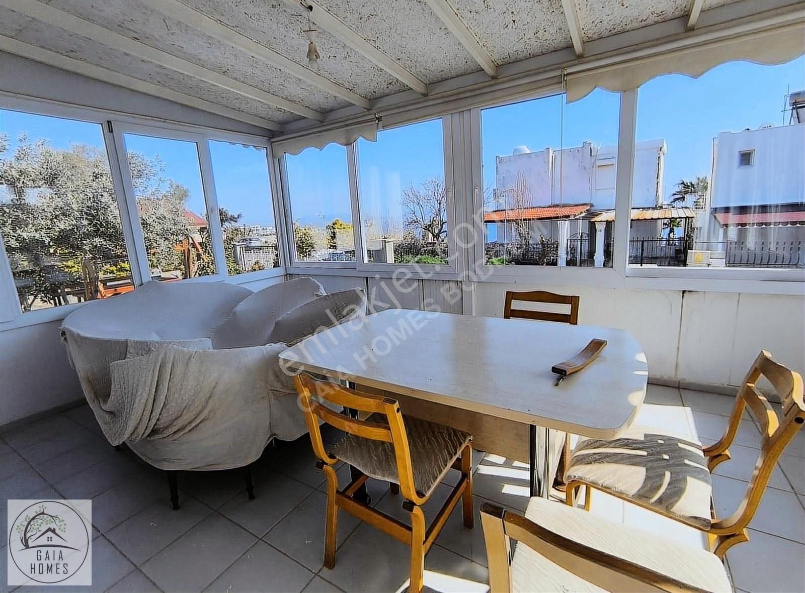 Akyarlar'da Denize Sıfır Sitede Satılık 3+1 Müstakil Villa - Görsel 22