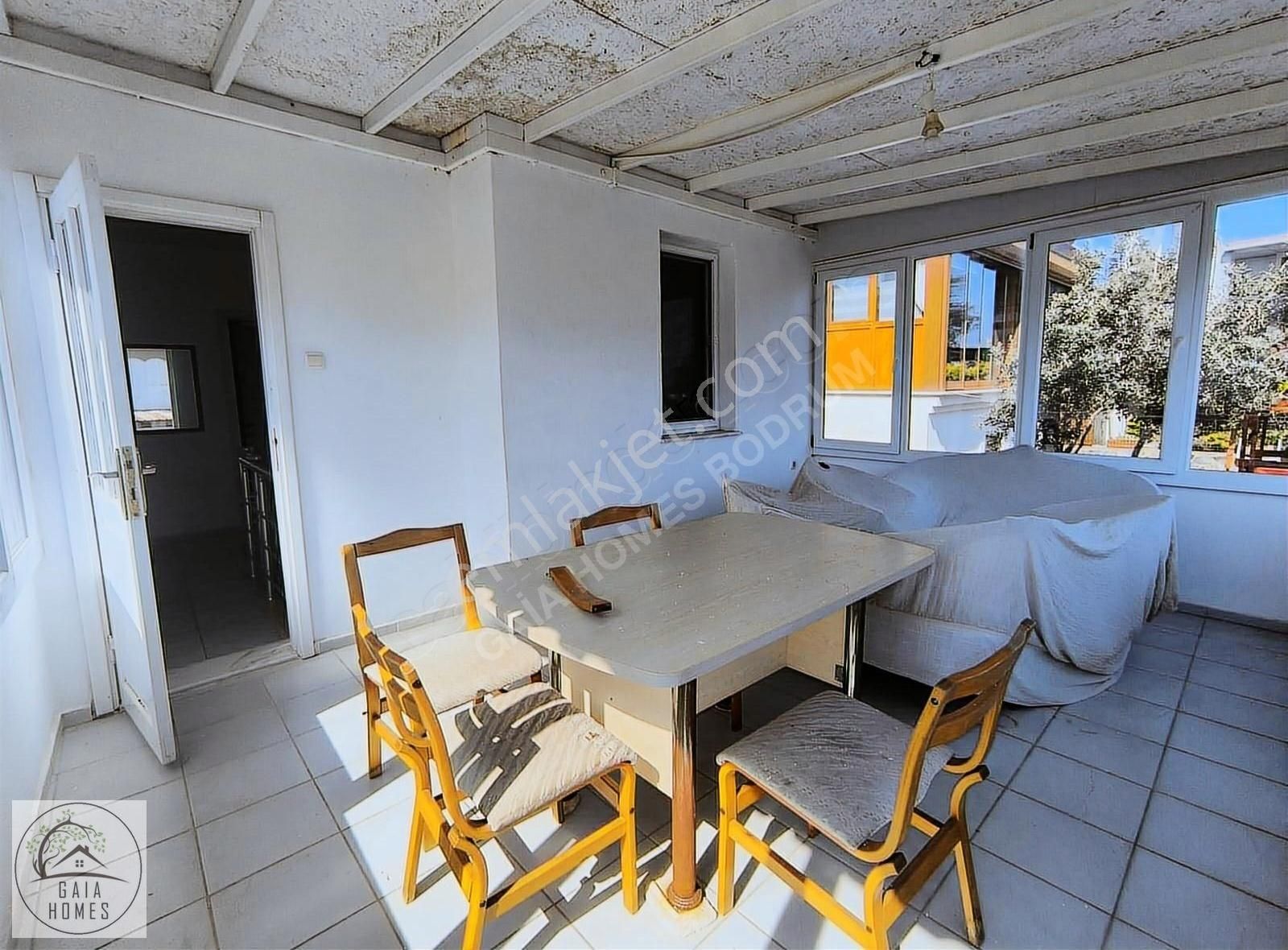 Akyarlar'da Denize Sıfır Sitede Satılık 3+1 Müstakil Villa - Görsel 25