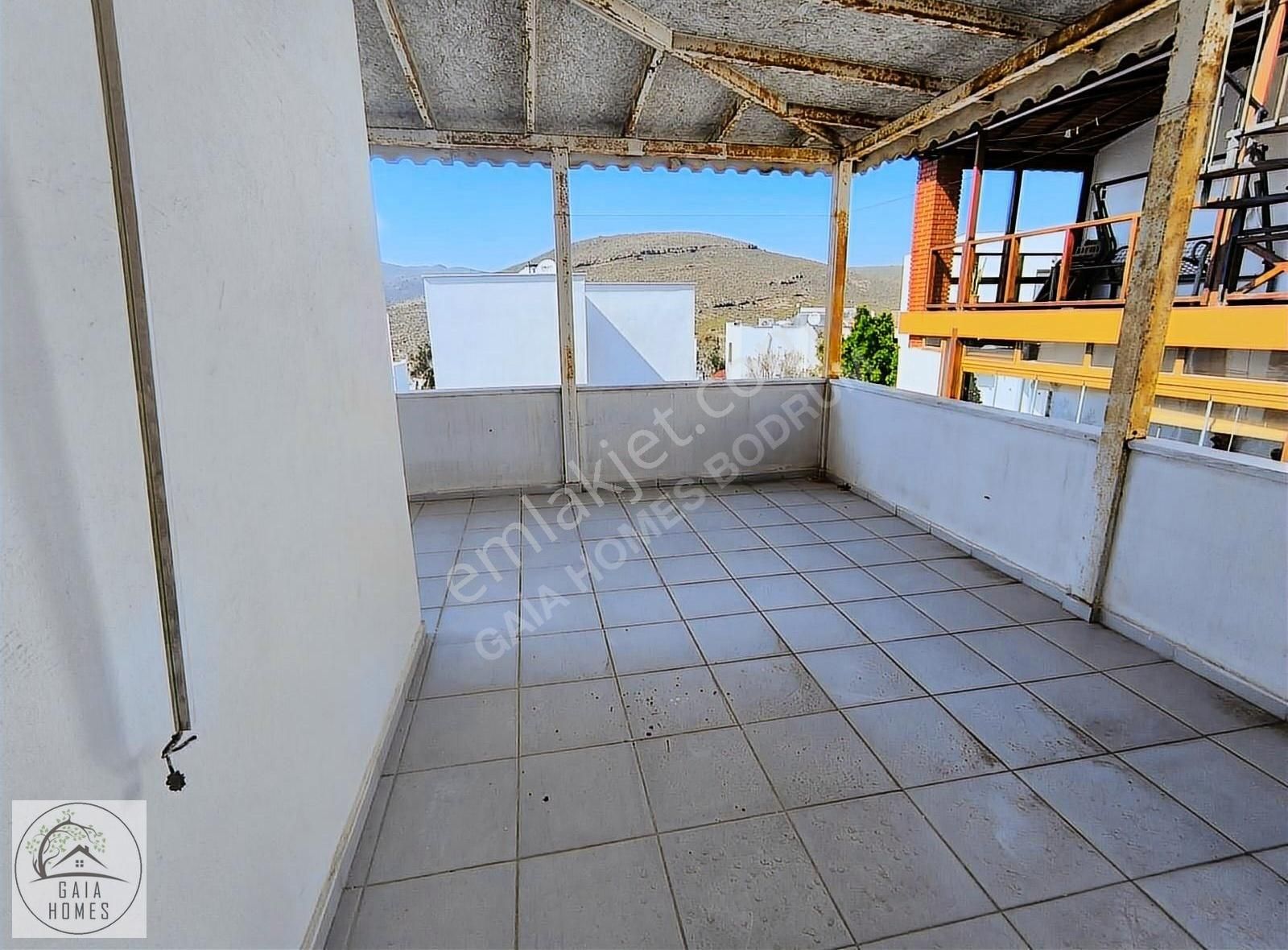 Akyarlar'da Denize Sıfır Sitede Satılık 3+1 Müstakil Villa - Görsel 11