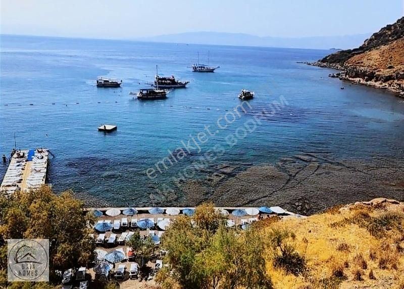 Denize Sıfır Sitede, Deniz Manzaralı Satılık Köşe Arsa - Görsel 5