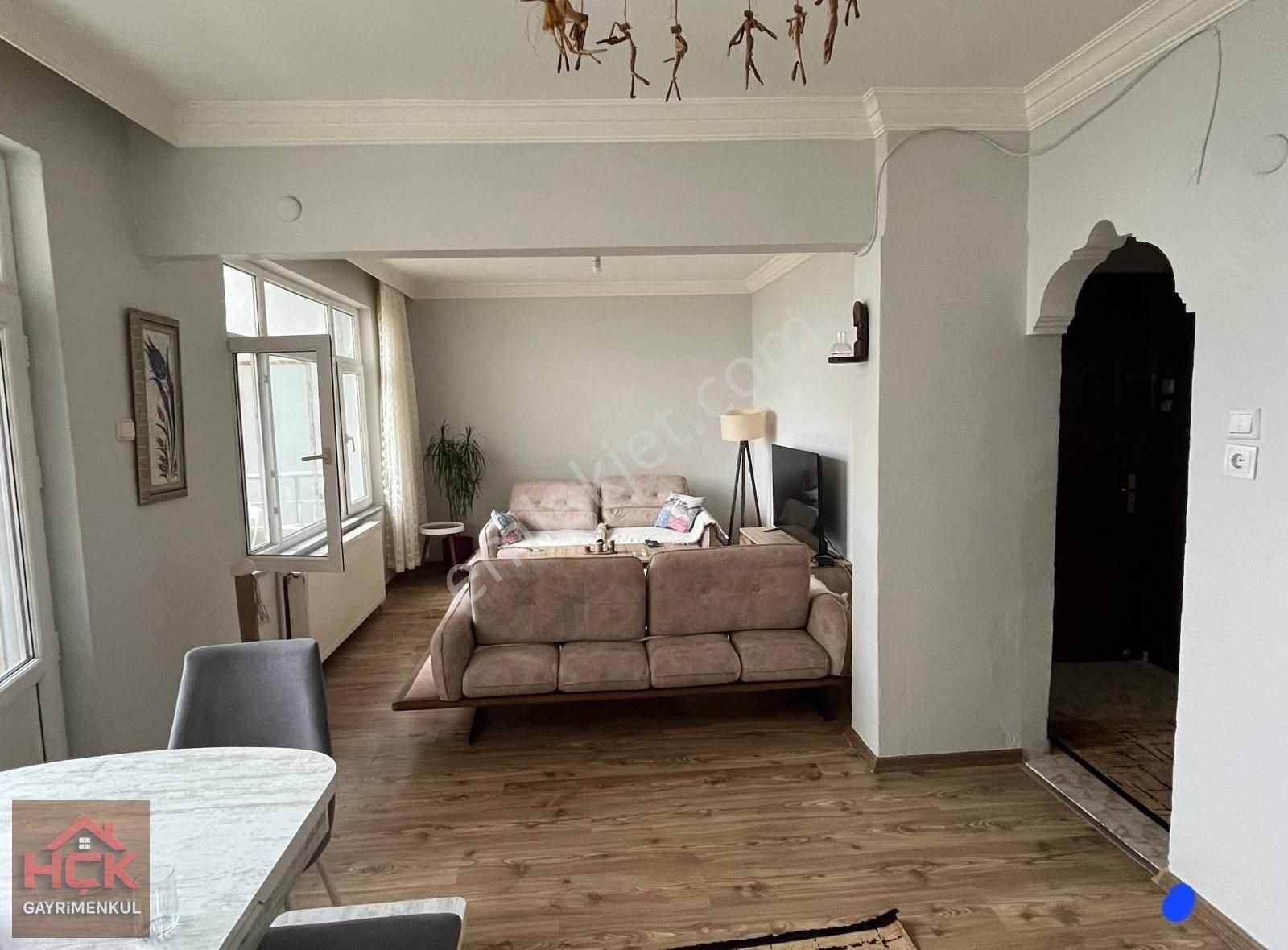 Hçk Gayrimenkul'den 3+1 Ara Kat Deniz Manzaralı Daire