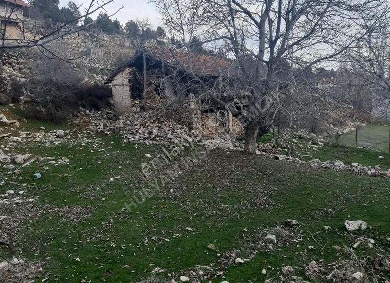 Seydikemer Yayla Karahasantaşı'nda İçinde Evi Olan Satılık Arazi - Görsel 4