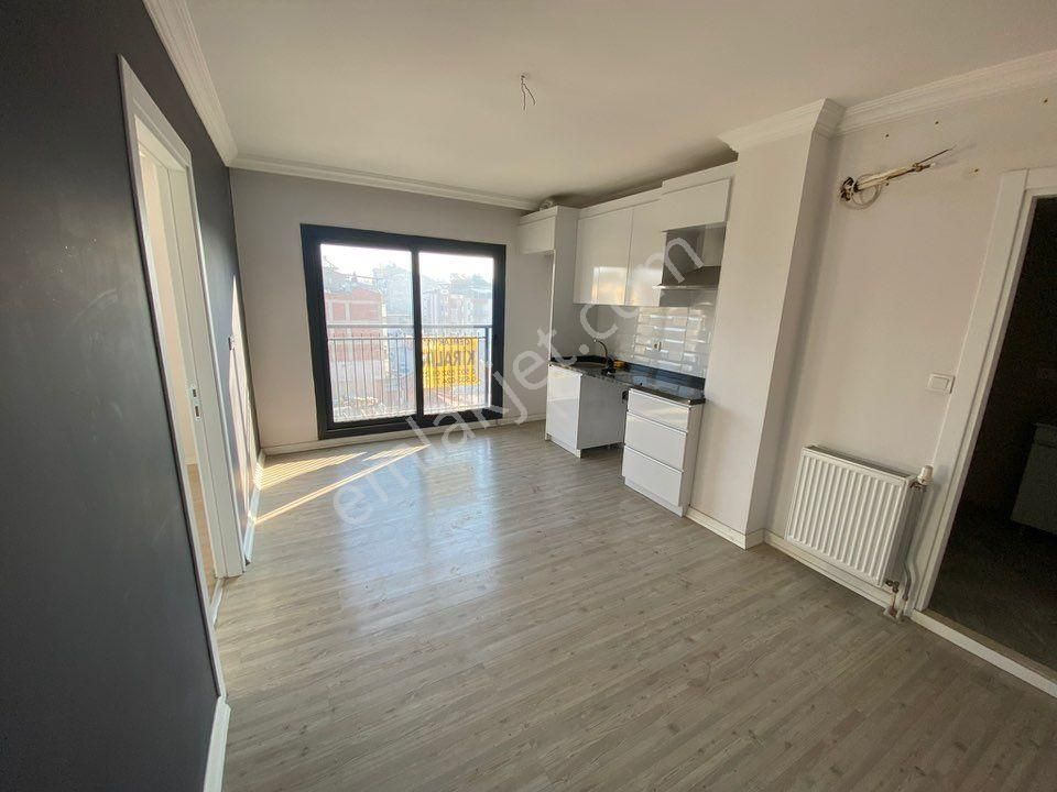 Tc Emlaktan Satılık 1+1 Hazır Kiracılı Daire