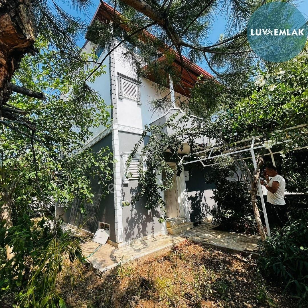 Didim Akbük'te Deniz Manzaralı, Havuzlu Sitede, Geniş Bahçeli Müstakil Satılık 4+1 Triplex Yazlık - Görsel 3