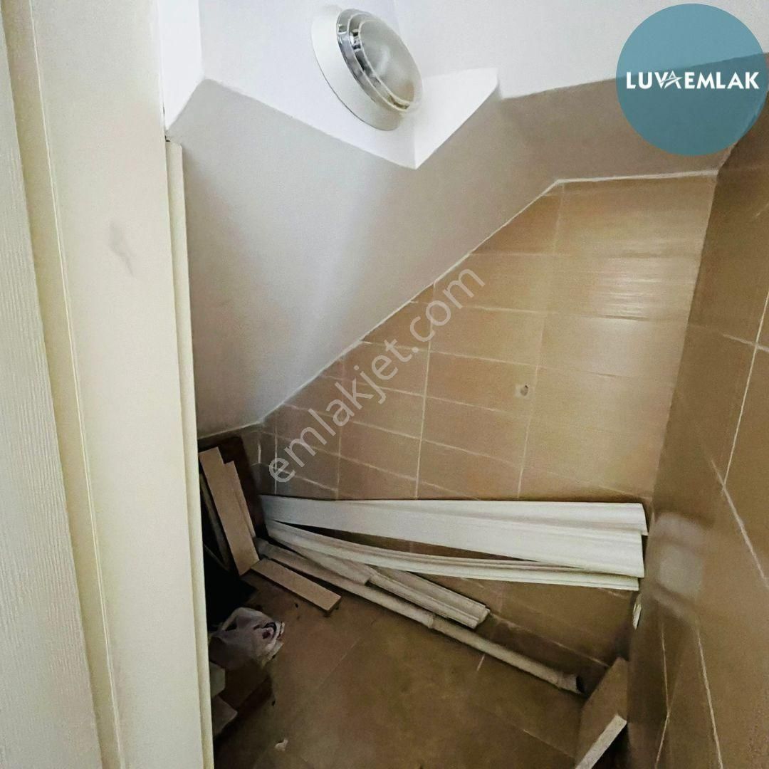 Didim Akbük'te Deniz Manzaralı, Havuzlu Sitede, Geniş Bahçeli Müstakil Satılık 4+1 Triplex Yazlık - Görsel 15