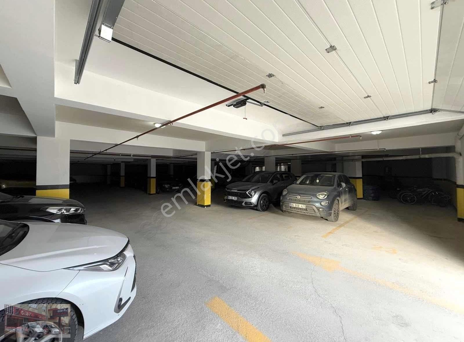 Kelebeksu Parkı Dibinde Kapalı Otoparklı 4+1 Ful Yapılı