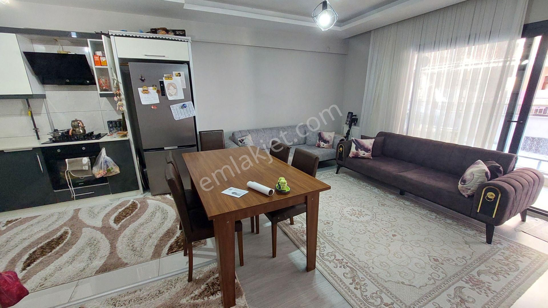 Kuşadası Ege M 3 Yaş Binada Doğalgazlı 2+1 Satılık Daire