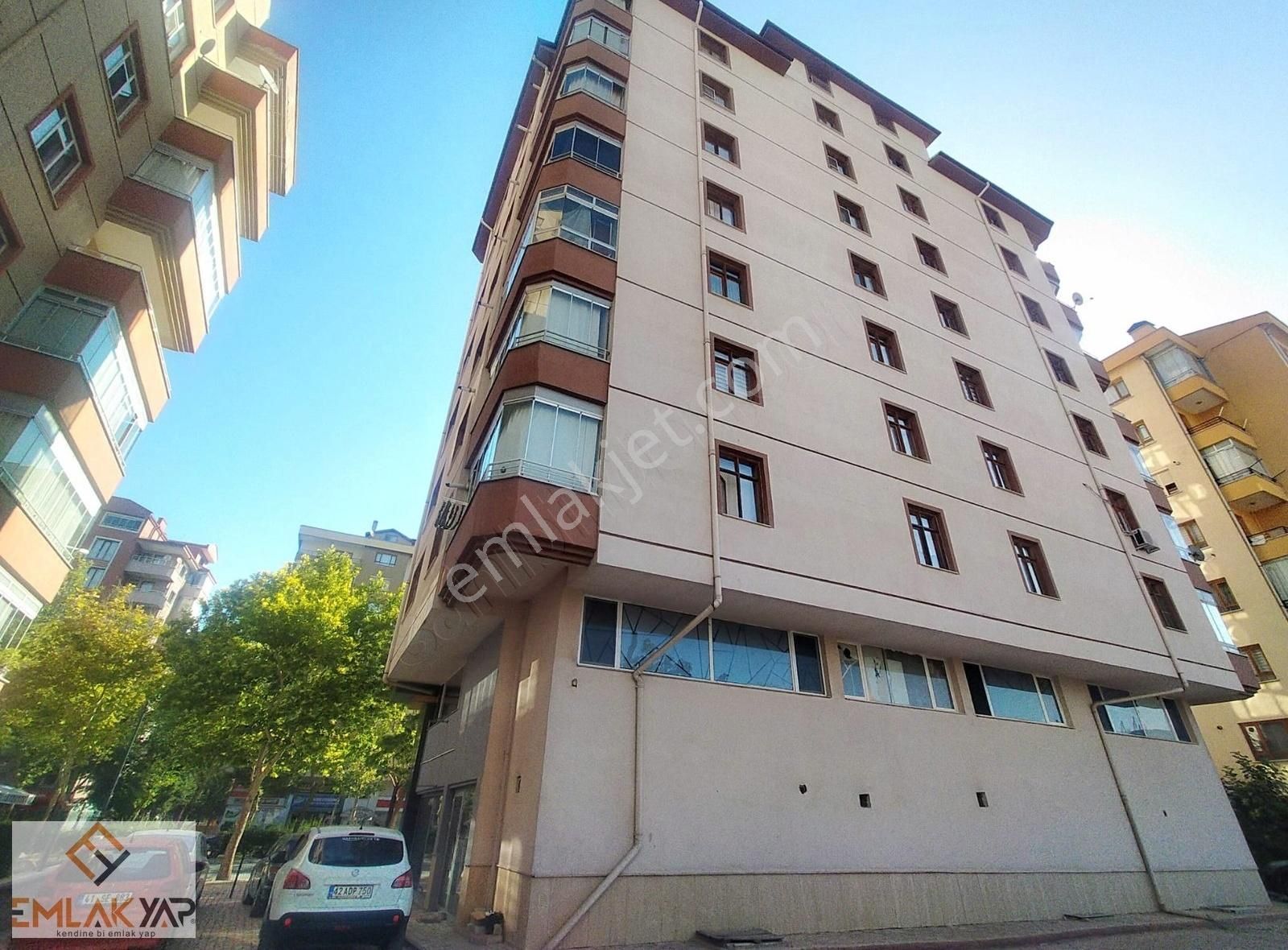Emlakyaptan Ahmetözcan Caddesi 3+1 Kiralık Daire