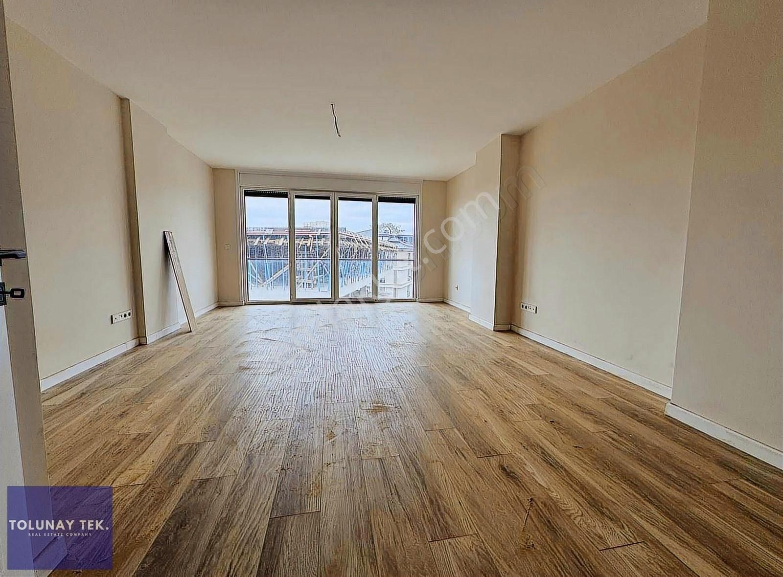 Çengelköyde Kısmi Boğaz Manzaralı Sıfır Lüks 3+1 Daire