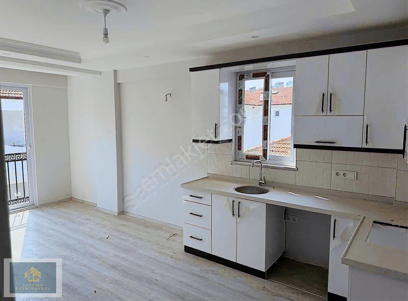 Lavınıa'dan Sıfır Satılık 1+1 Geniş Daire