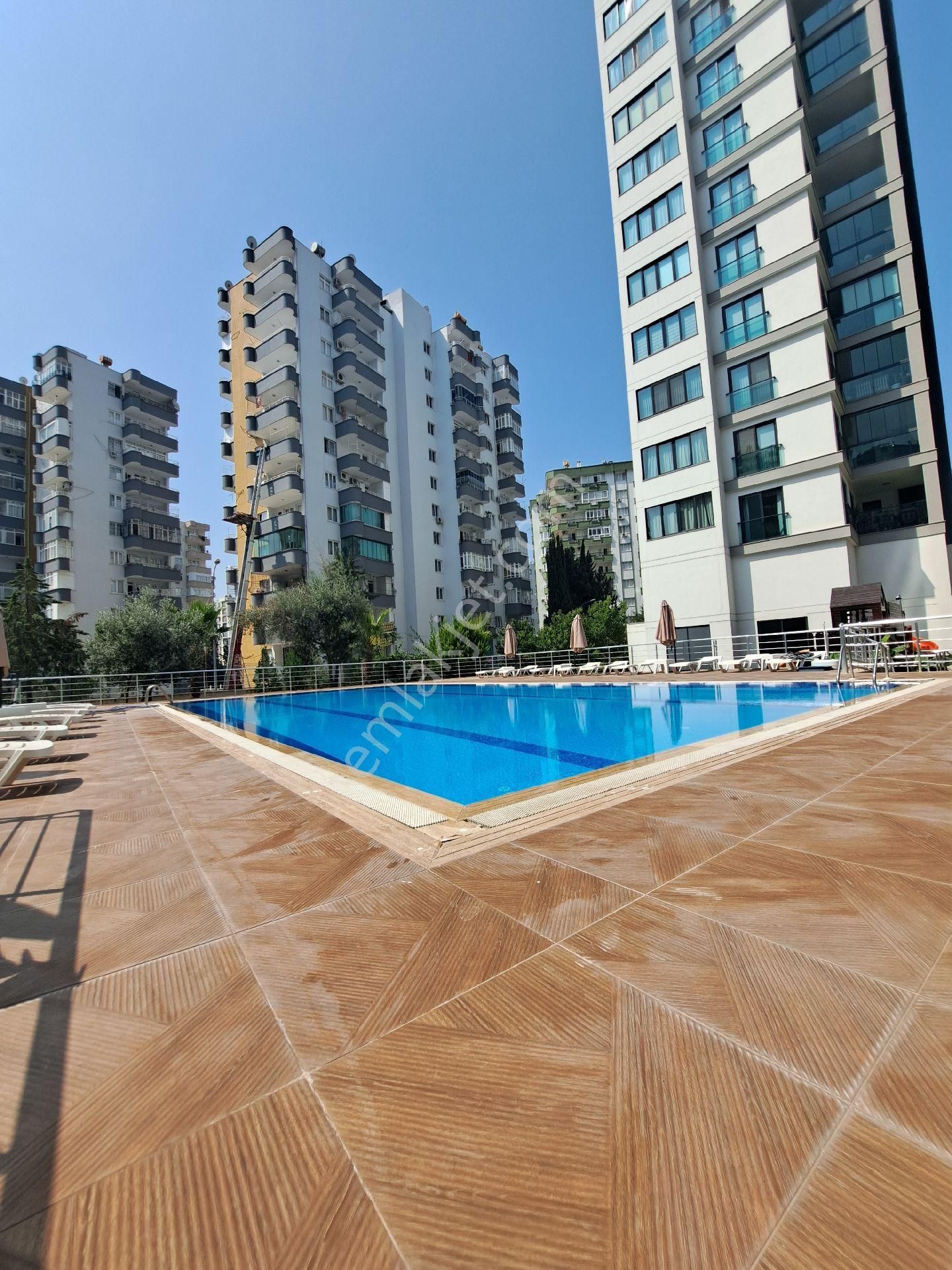 Yurt Mahallesı Satılık 3+1 Bölgesinin En İyi Sitesinde Prestijli Daire