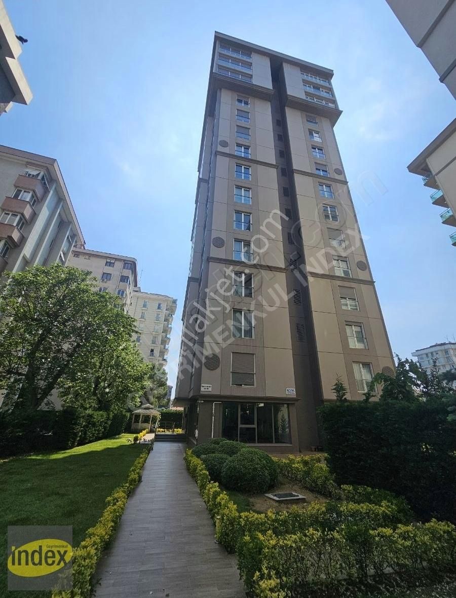İndex'den Hamam Sokakta Prestijli Binada Önü Açık Balkonlu 3+1