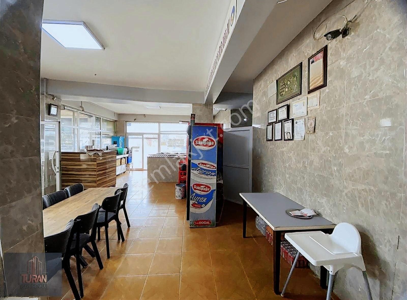 Menemen İşlek Caddede Kiralık Pide Salonu