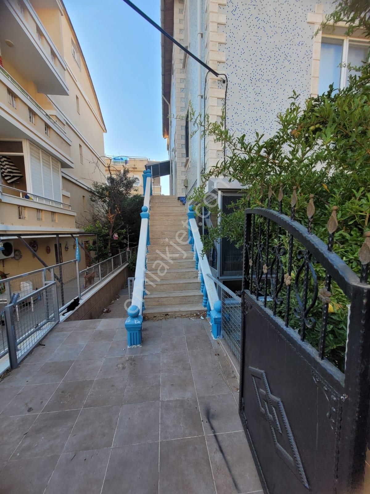 Didim İdeal Konumda Mustakil Havasında Satılık Bakımlı Dubleks Daire - Görsel 17